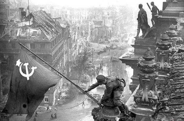 16 апреля 1945 года - Берлинская стратегическая наступательная операция.