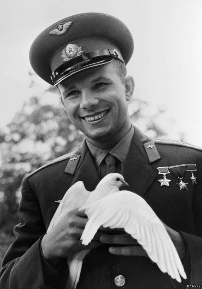 9 марта 1934 года родился советский летчик-космонавт, первый космонавт Земли, Герой Советского Союза Юрий Гагарин.